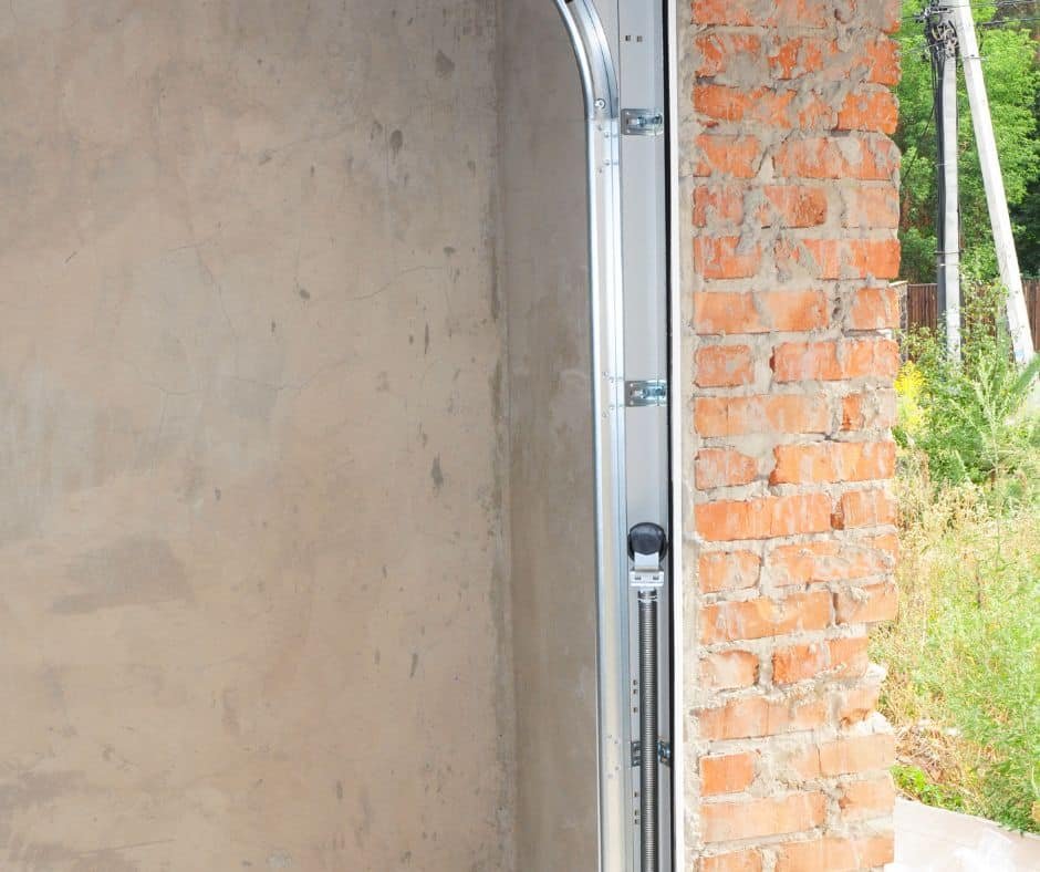 Residential garage door repair