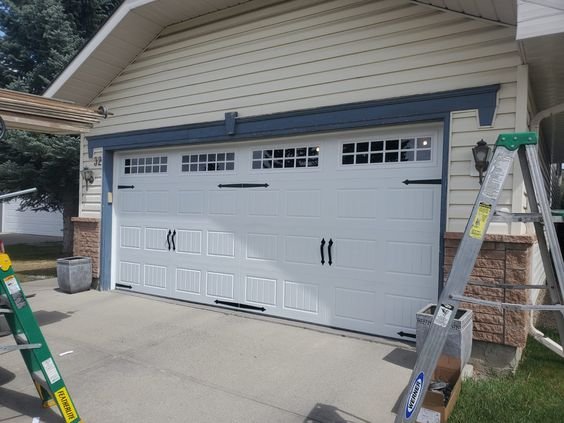 Residential garage door repair